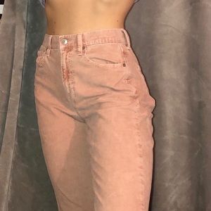 SIZE 4 PINK AMERICAN EAGLE CORDUROY JEANS 🦋